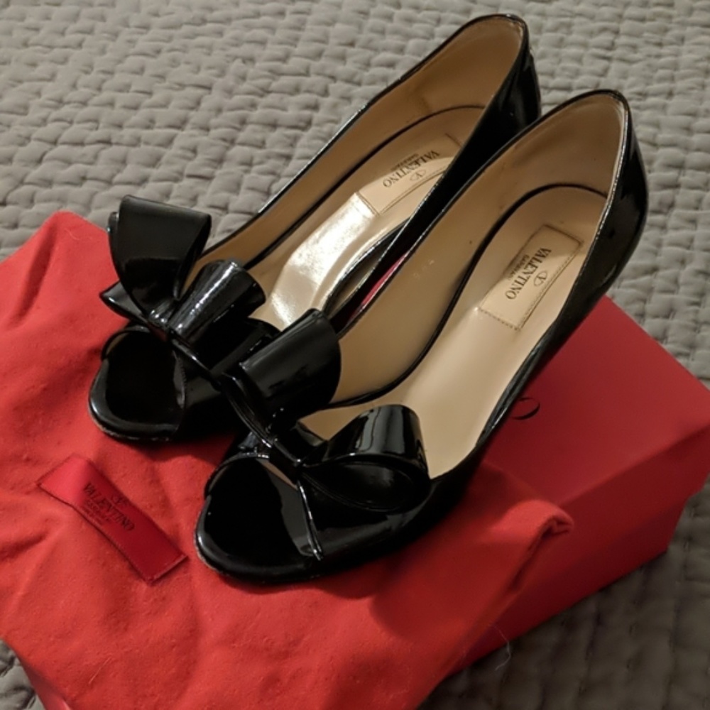 Valentino Garavani Black Couture Heels 37